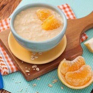 Mingau de Aveia com Frutas de Pera e Tangerina Mingau de Aveia com Frutas de Pera e Tangerina